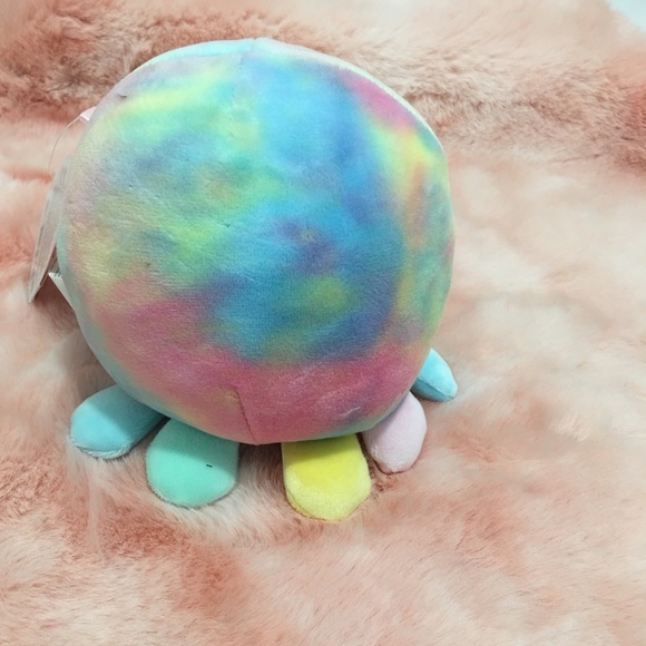Opal 5” valentine’s squishmallows tie dye - Picture 3 of 4